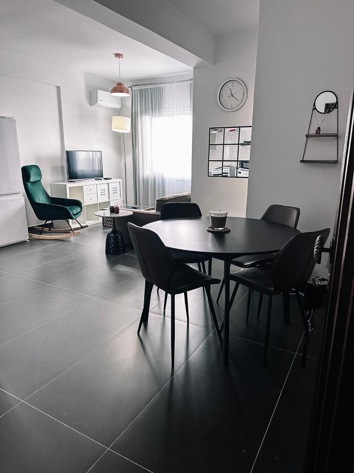 Home Away One Bedroom Apartment In Нікосія Екстер'єр фото