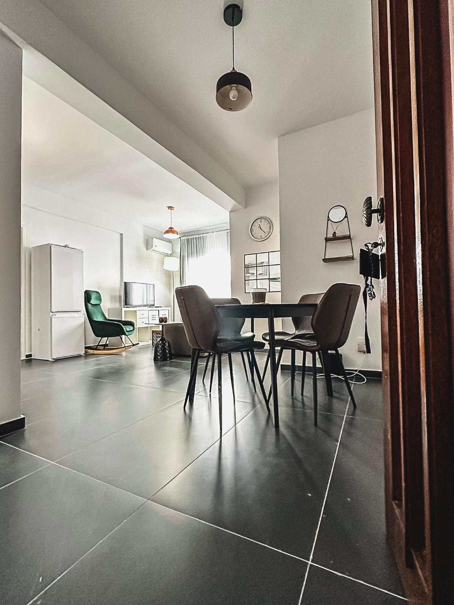 Home Away One Bedroom Apartment In Нікосія Екстер'єр фото